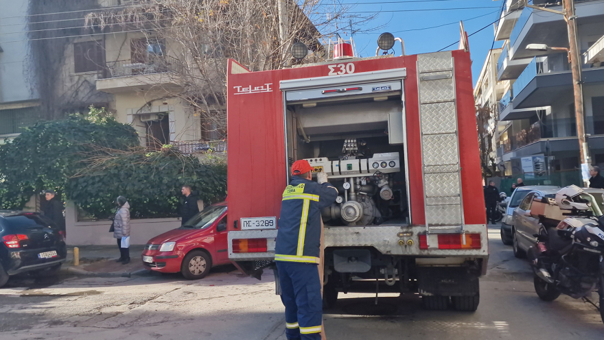 Φωτιά σε διαμέρισμα στη Θεσσαλονίκη - Άνδρας πήδηξε στο διπλανό μπαλκόνι για να σωθεί