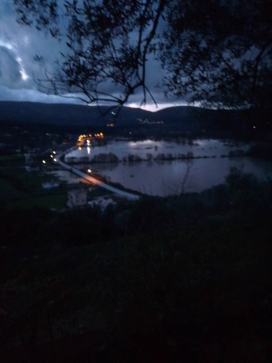 Θεσπρωτία: Υπερχείλισε ο ποταμός Καλαμάς - Αποκλεισμένοι τρεις οικισμοί