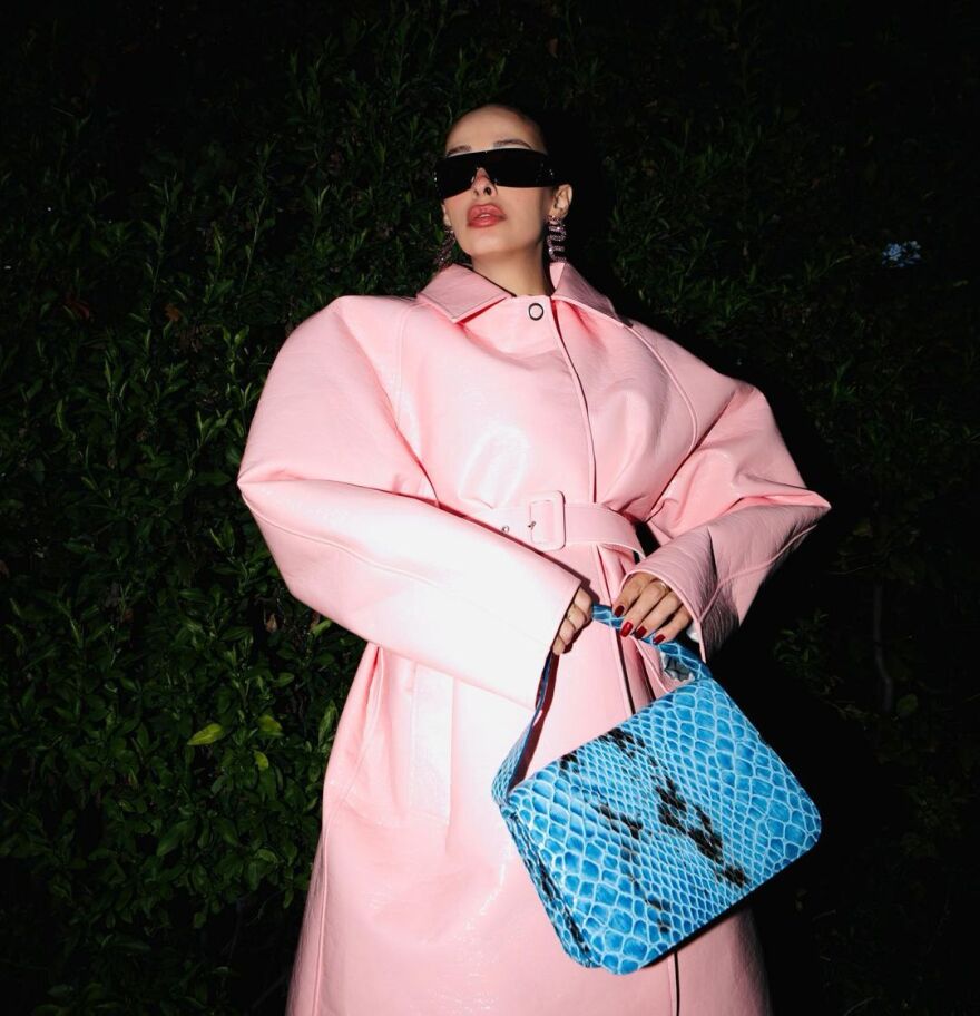 Ελένη Φουρέιρα: Ντύθηκε... ροζ αστυνόμος Σαΐνης - Δείτε φωτογραφίες