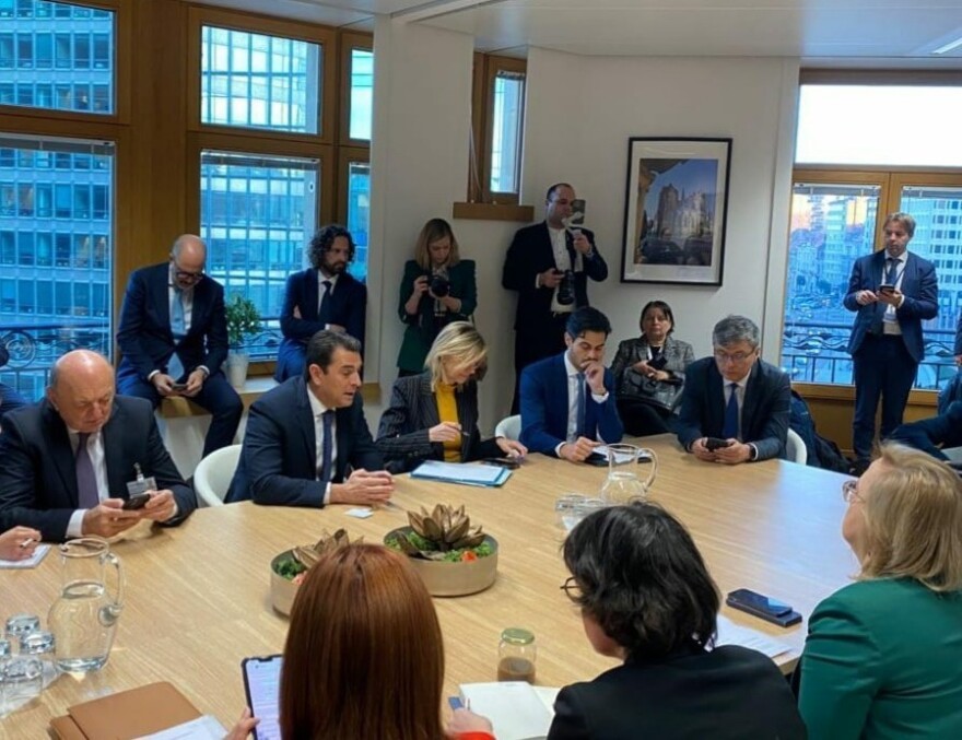 Βρυξέλλες: Μαραθώνιες διαβουλεύσεις για συμφωνία στο πλαφόν φυσικού αερίου