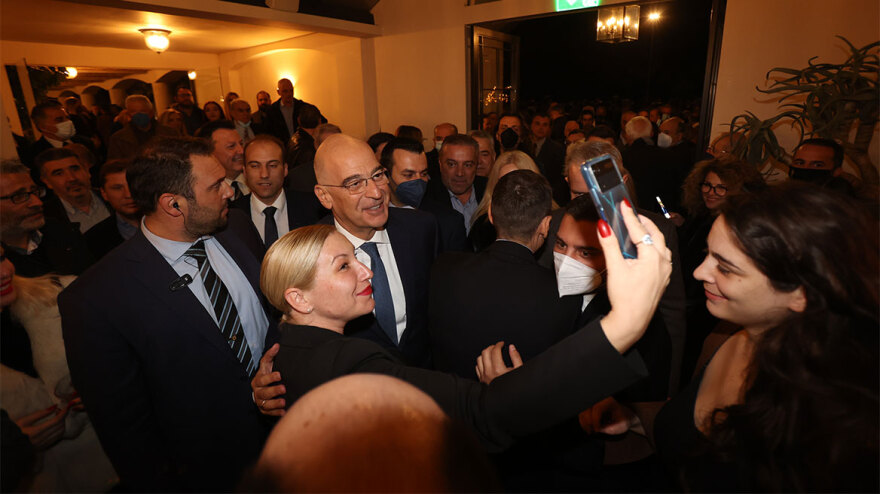 Πάνω από 4.000 άτομα στην εκδήλωση Δένδια στο Golf της Γλυφάδας