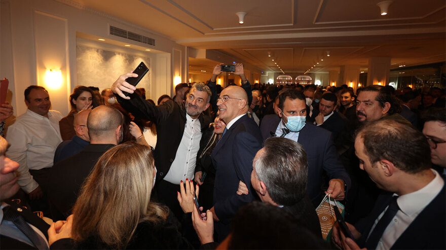 Πάνω από 4.000 άτομα στην εκδήλωση Δένδια στο Golf της Γλυφάδας