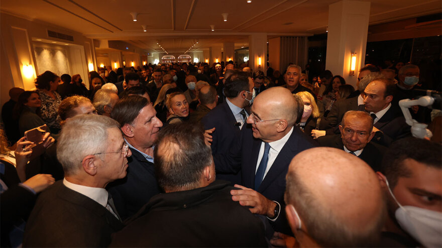 Πάνω από 4.000 άτομα στην εκδήλωση Δένδια στο Golf της Γλυφάδας