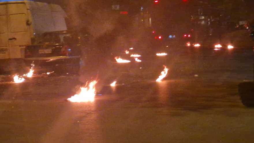 Θεσσαλονίκη: Επεισοδιακή πορεία με μολότοφ και χημικά για τον θάνατο του 16χρονου Ρομά