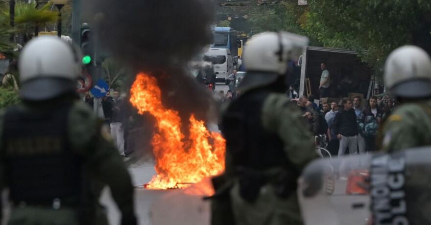 Νομική Σχολή Αθηνών: Τελεί υπό κατάληψη - Στις 32 οι προσαγωγές