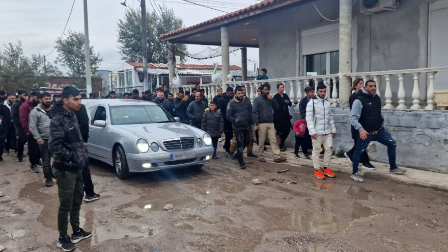 Θάνατος 16χρονου Ρομά: Με πομπή η σορός του 16χρονου στον οικισμό «Αγία Σοφία»