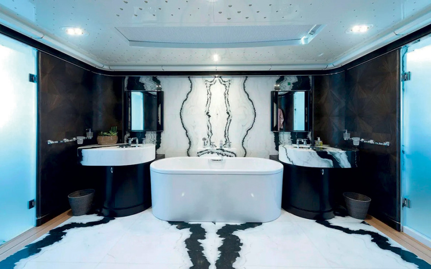 Κnives Οut: Glass Onion - Ο πράκτορας 007 λύνει το μυστήριο στις Σπέτσες 