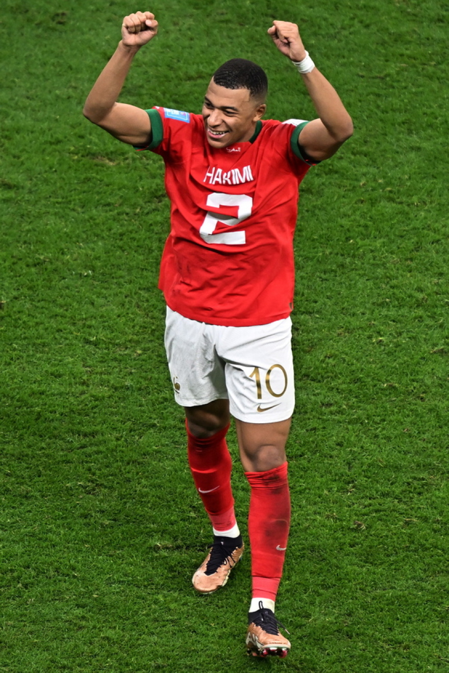 Μουντιάλ 2022: Ο Εμπαπέ πανηγύρισε την πρόκριση φορώντας την φανέλα του Χακίμι - Δείτε βίντεο