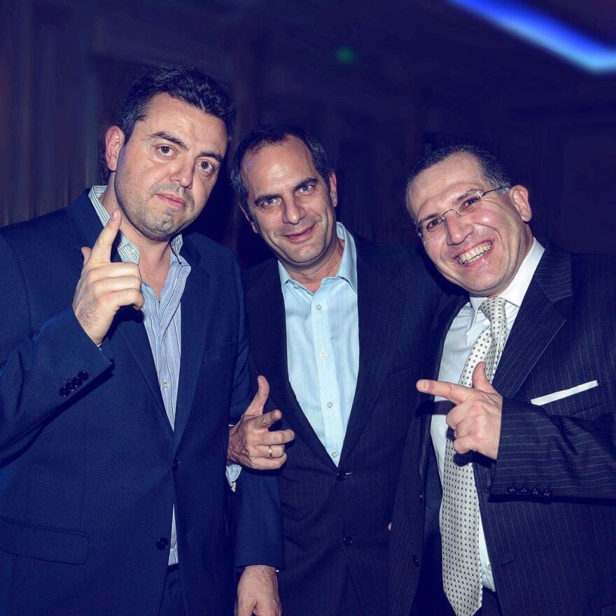 Χάρης Βαρθακούρης: Η ανάρτησή του για την επέτειο του γάμου του με την Αντελίνα - «Κολώνα μου και στήριγμά μου»