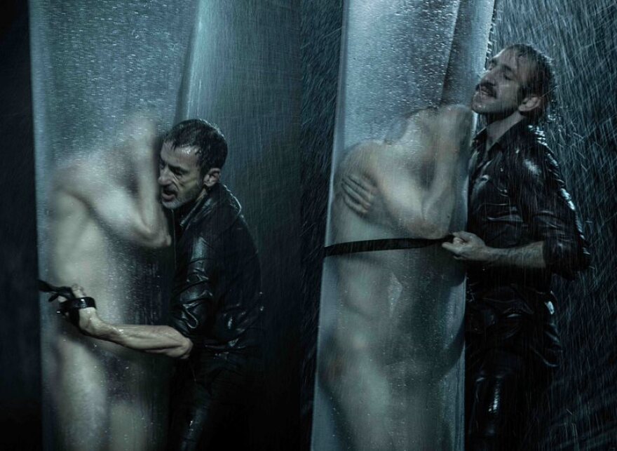 Δημήτρης Παπαϊωάννου: Ανακοινώνει επτά νέες παραστάσεις και αποκαλύπτει τα μυστικά του «INK»