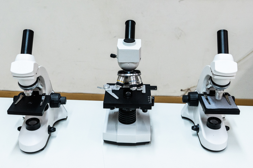 Η Pharmathen εκσυγχρονίζει με εξειδικευμένο εξοπλισμό τα εργαστήρια δύο σχολείων στη Θράκη