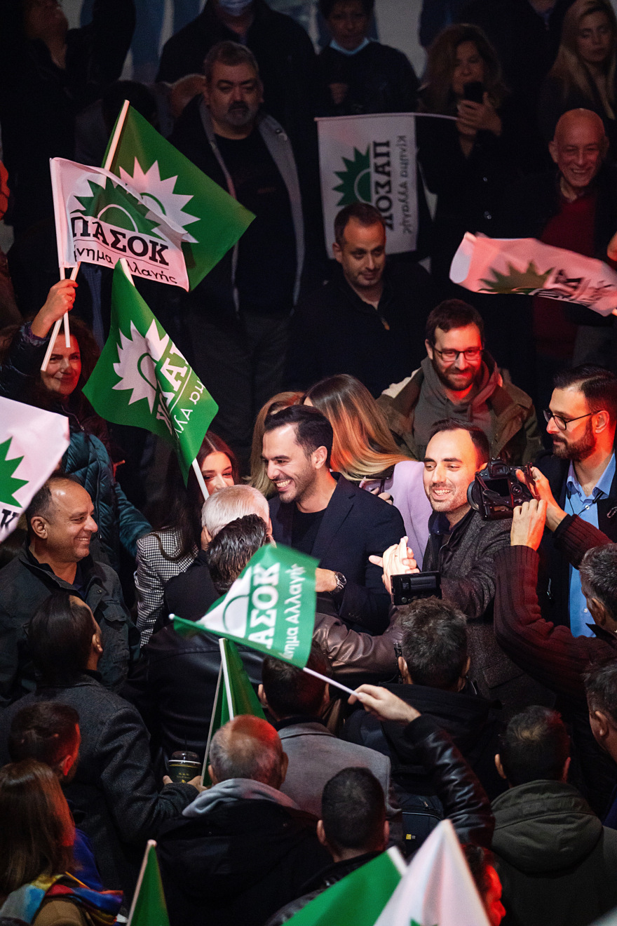 Χριστοδουλάκης: «Η αλλαγή είναι εδώ» - Πλήθος κόσμου στα εγκαίνια του πολιτικού του γραφείου 