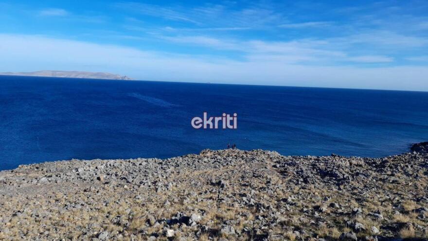 Ηράκλειο: Μονοκινητήριο αεροσκάφος κατέπεσε στη θάλασσα - Νεκρός ο ένας από τους δύο επιβαίνοντες