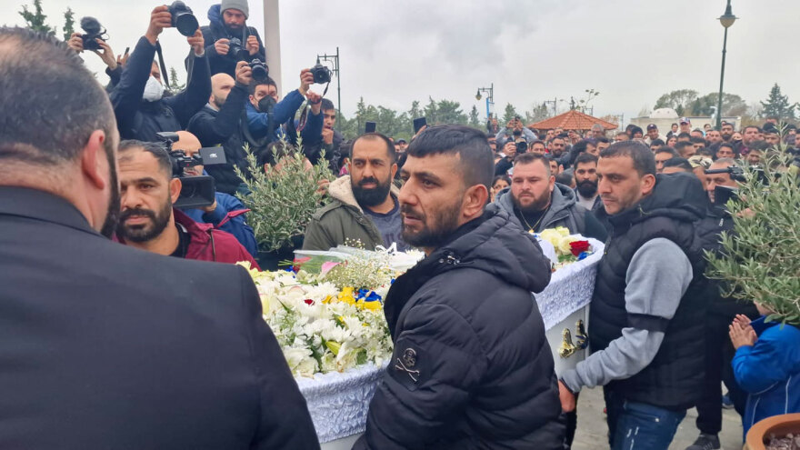 Θεσσαλονίκη: Οι Ρομά αποχαιρέτησαν τον 16χρονο με δάκρυα και μουσική