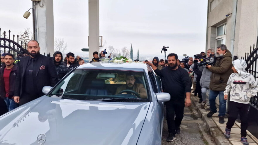 Θεσσαλονίκη: Οι Ρομά αποχαιρέτησαν τον 16χρονο με δάκρυα και μουσική