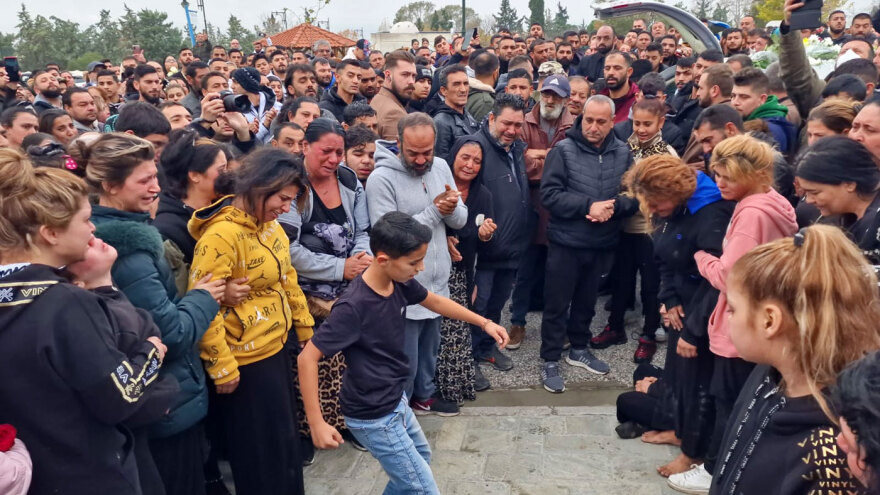 Θεσσαλονίκη: Οι Ρομά αποχαιρέτησαν τον 16χρονο με δάκρυα και μουσική