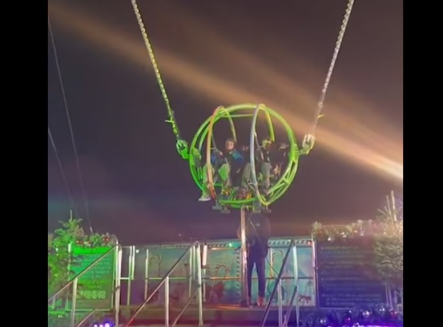 Λονδίνο: Ατύχημα στο Hyde Park - Έσπασε η αλυσίδα που κρατούσε παιχνίδι λούνα παρκ