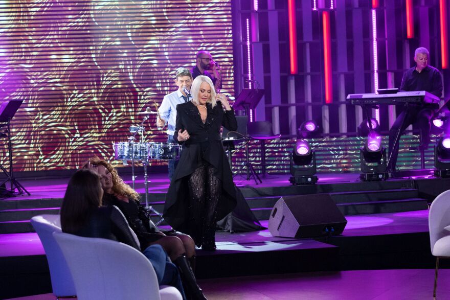 Μιχάλης Ρακιντζής: Ο τραγουδιστής έρχεται στο «Σπίτι με το MEGA»