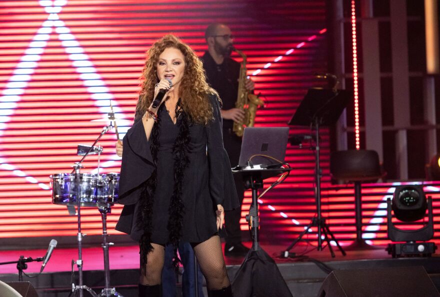 Μιχάλης Ρακιντζής: Ο τραγουδιστής έρχεται στο «Σπίτι με το MEGA»