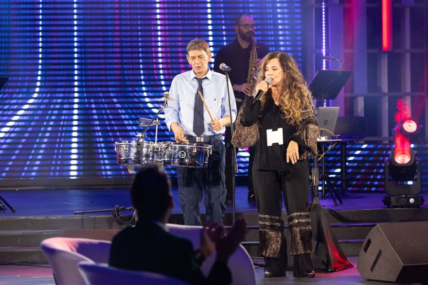 Μιχάλης Ρακιντζής: Ο τραγουδιστής έρχεται στο «Σπίτι με το MEGA»