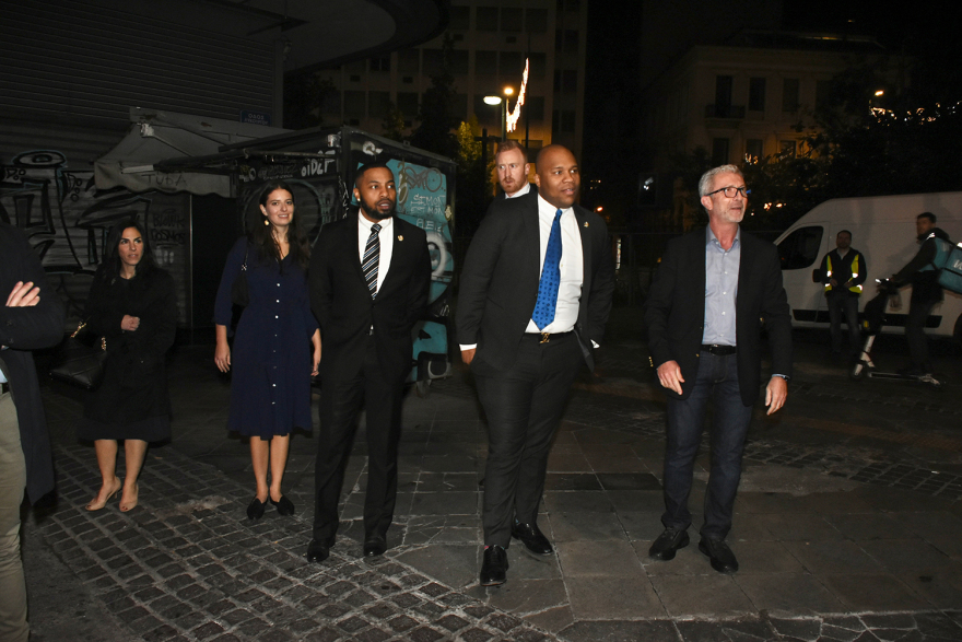 Στην Αθήνα εκπρόσωποι του δήμου της Νέας Υόρκης για να δουν πώς λειτουργούν καθαριότητα και ψηφιοποίηση