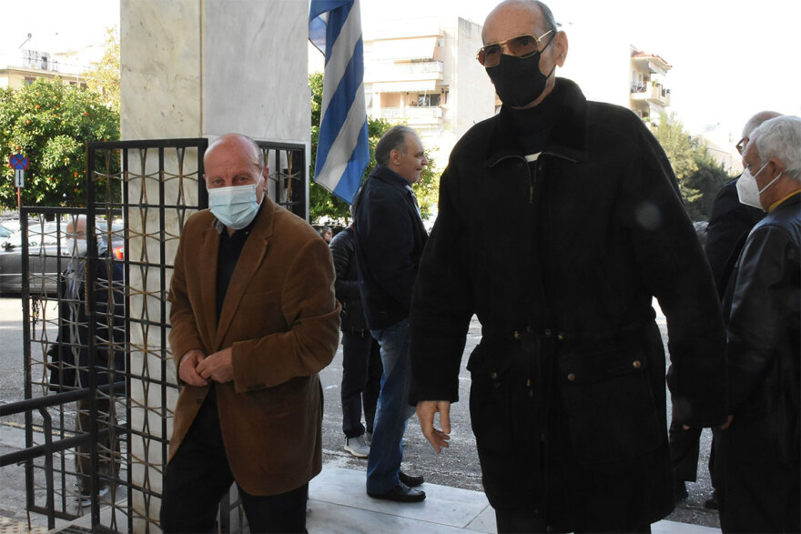 Γιάννης Διακογιάννης: Πλήθος κόσμου στην κηδεία του - «Η φωνή σου θα μείνει ζωντανή»