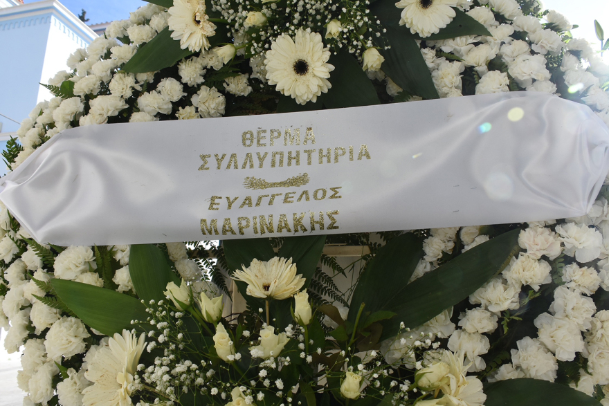 Γιάννης Διακογιάννης: Πλήθος κόσμου στην κηδεία του - «Η φωνή σου θα μείνει ζωντανή»