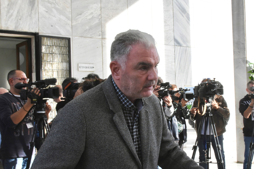 Γιάννης Διακογιάννης: Πλήθος κόσμου στην κηδεία του - «Η φωνή σου θα μείνει ζωντανή»