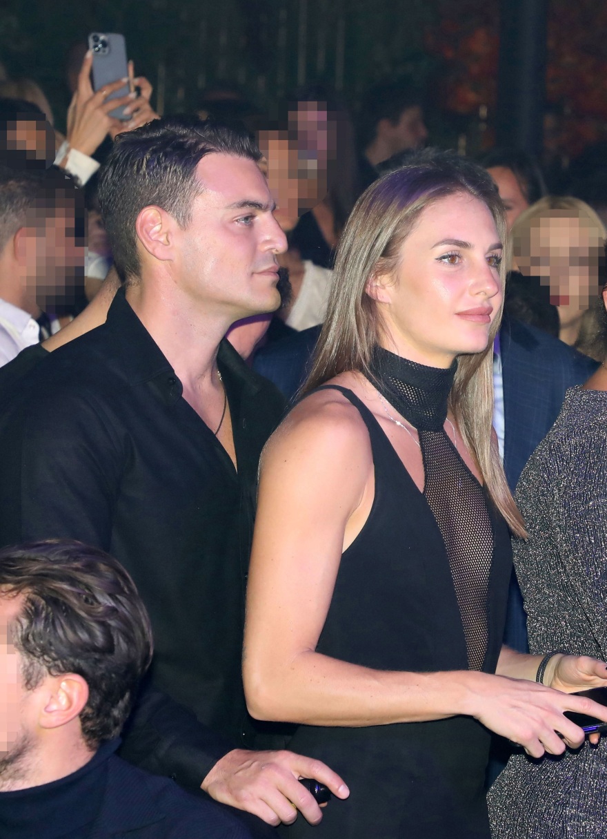 Δημήτρης Φιντιρίκος και Κατερίνα Δαλάκα απαθανατίστηκαν σε τρυφερά στιγμιότυπα - Δείτε φωτογραφίες