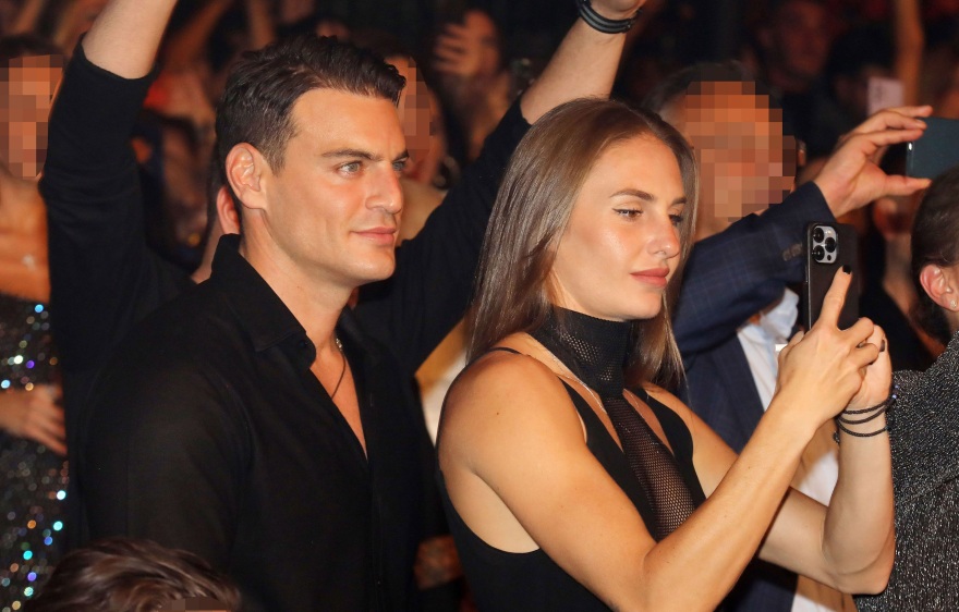 Δημήτρης Φιντιρίκος και Κατερίνα Δαλάκα απαθανατίστηκαν σε τρυφερά στιγμιότυπα - Δείτε φωτογραφίες