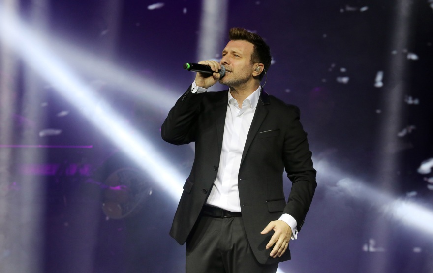 Παροξυσμός για τους σταρ της πίστας - Sold out τα μεγάλα σχήματα τις ημέρες των εορτών