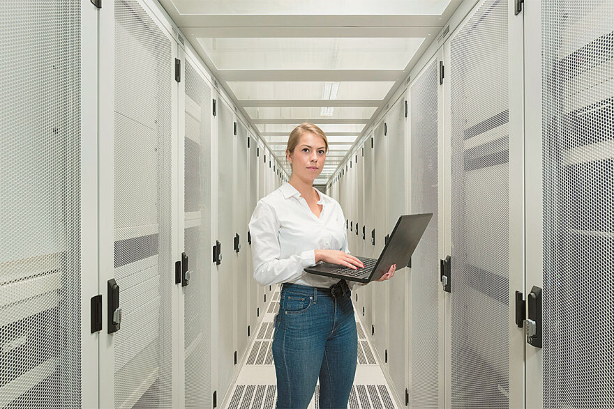 Τεχνολογική επανάσταση στην Ελλάδα - Ξένοι κολοσσοί επενδύουν σε Cloud και Data Centers