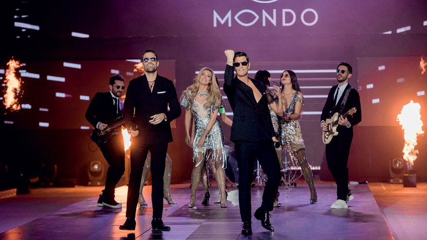 MadWalk 2022 by Serkova: Μόδα, μουσική και χρυσόσκονη