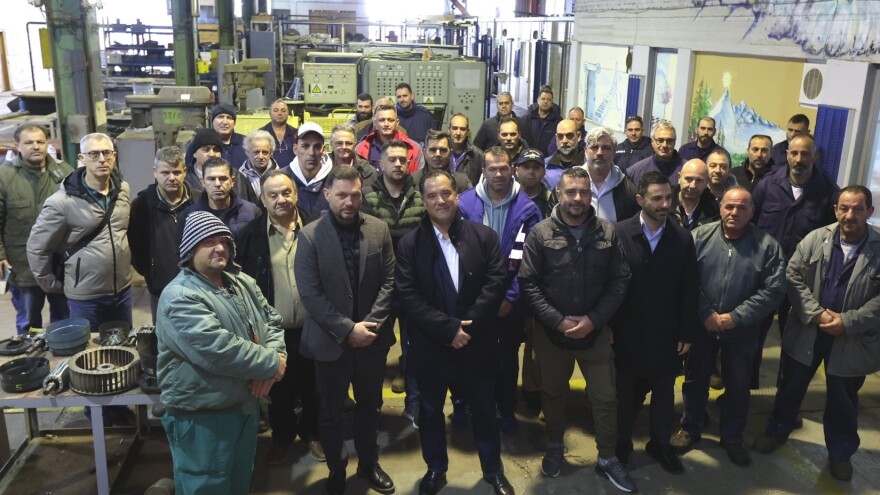 Στα ναυπηγεία Ελευσίνας ο Άδωνις Γεωργιάδης - Πληρώθηκαν 2.000 ευρώ οι εργαζόμενοι 