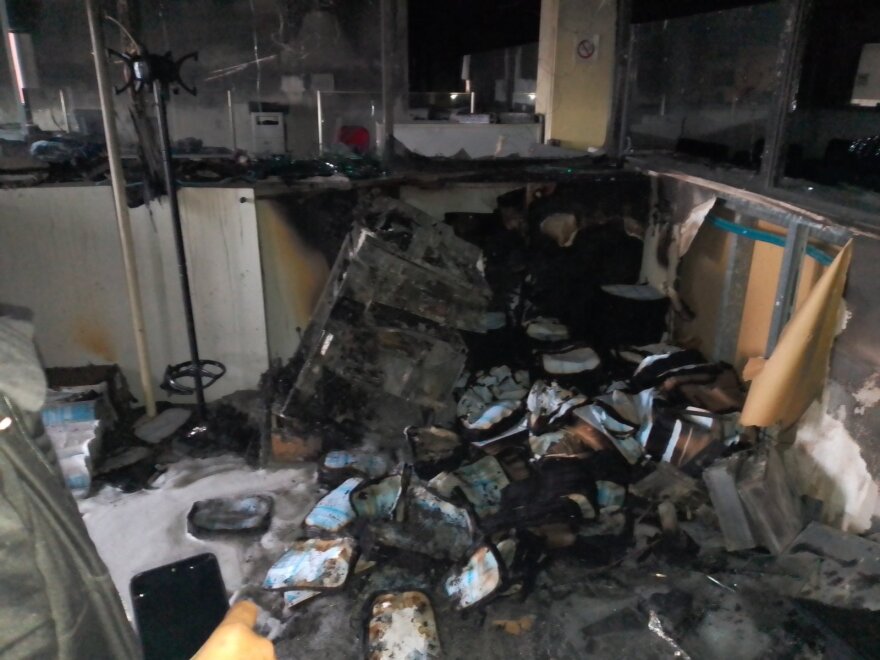 Ζημιές 15.000 ευρώ από τη φωτιά στην εφορία Ηρακλείου 