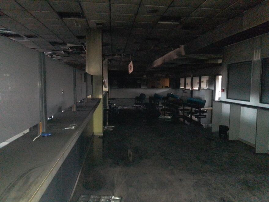 Ζημιές 15.000 ευρώ από τη φωτιά στην εφορία Ηρακλείου 