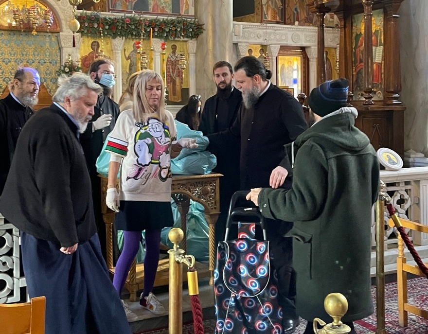 Δέματα Αγάπης από τον Μητροπολίτη Νέας Ιωνίας κ. Γαβριήλ