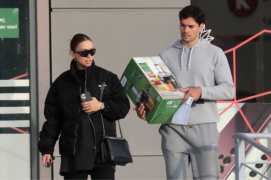 Ελένη Φουρέιρα: Απόλαυσε τα ψώνια της στη Γλυφάδα με τον Αλμπέρτο Μποτία