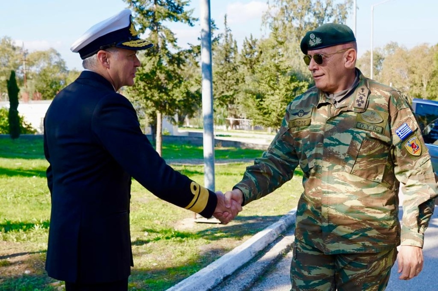 Αρχηγός ΓΕΕΘΑ: Επισκέφθηκε μονάδες των Ενόπλων Δυνάμεων στην Αττική - Δείτε φωτογραφίες
