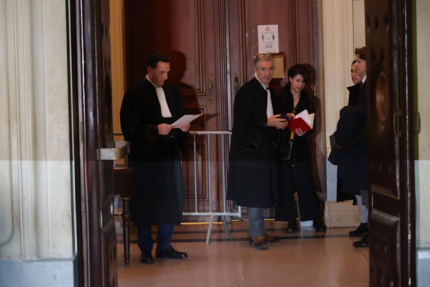 Εύα Καϊλή: Δεσμεύεται το οικόπεδό της στην Πάρο