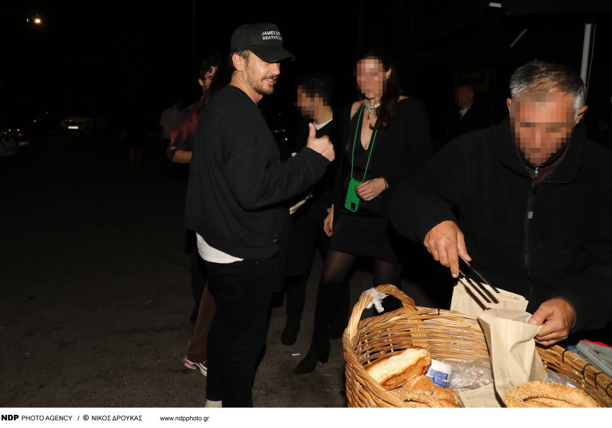 Τζέιμς Φράνκο: Διασκέδασε σε νυχτερινό κέντρο της Αθήνας με τη σύντροφό του - Δείτε φωτογραφίες