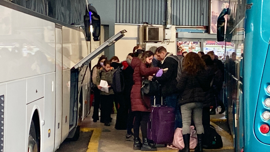 Χριστουγεννιάτικη έξοδος: Όπου φύγει - φύγει ο Αθηναίοι, πλημμυρίζει ο Κηφισός