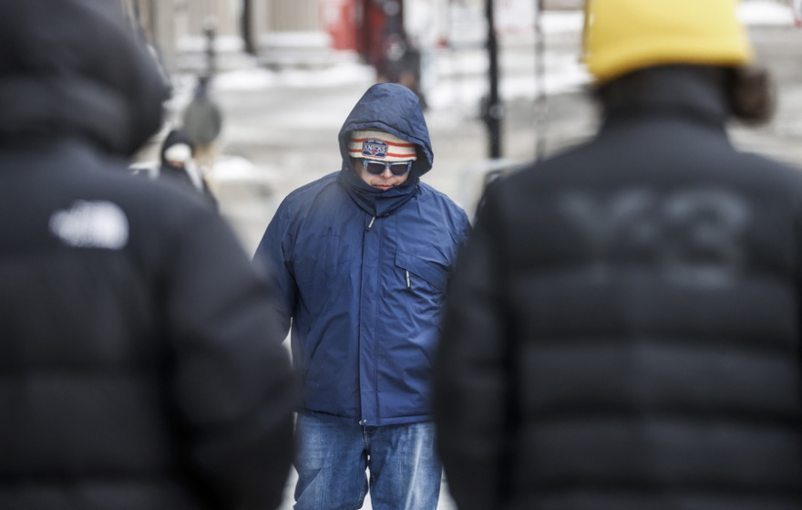 «Κυκλώνας-βόμβα» στις ΗΠΑ: Δρόμοι-παγοδρόμια, πολλοί εγκλωβισμένοι σε αυτοκίνητα