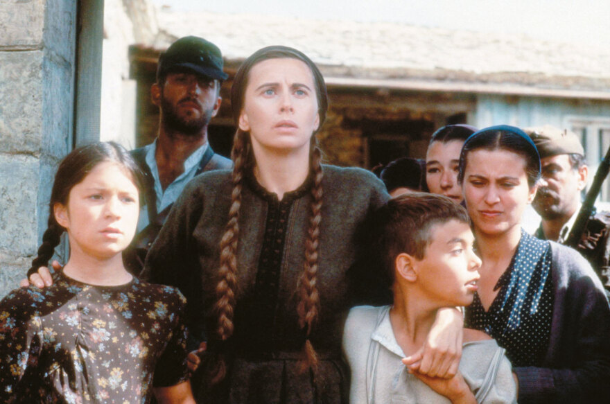 Η Ελλάδα μετά τον εμφύλιο της «Ελένης» με τα μάτια του Γκατζογιάννη