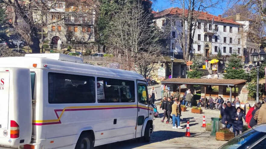 Το αδιαχώρητο στο Μέτσοβο - Ουρές χιλιομέτρων από τα αυτοκίνητα