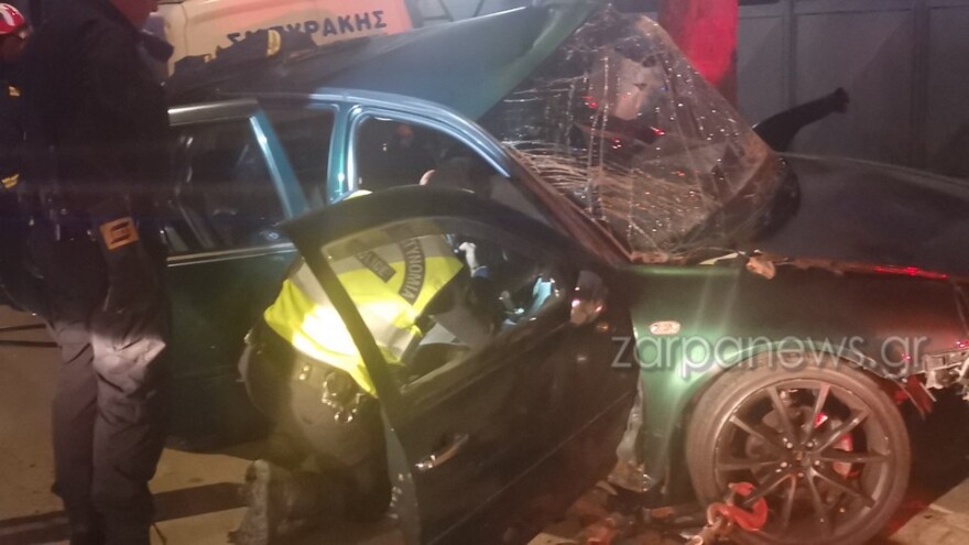 Χανιά: Σοβαρό τροχαίο με εγκλωβισμό - Στο νοσοκομείο δύο τραυματίες (βίντεο και φωτογραφίες)