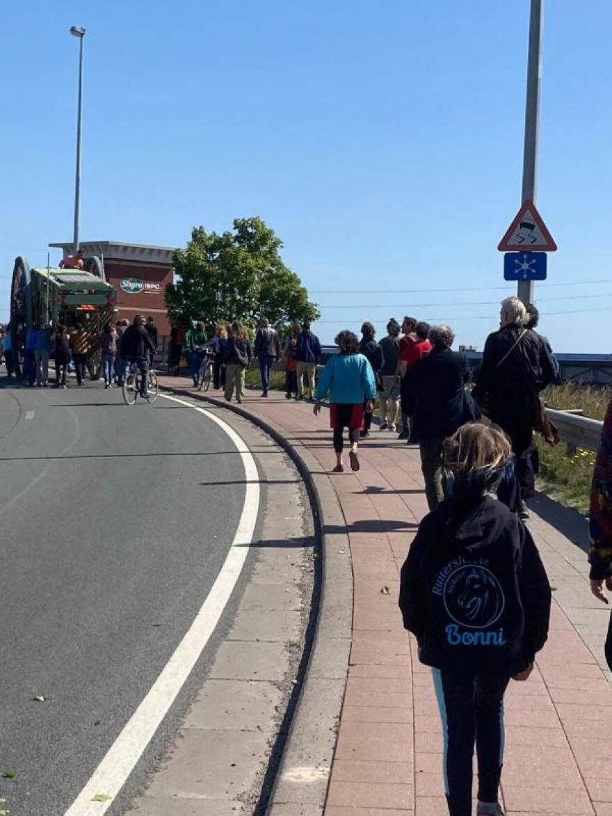 Από την Αμβέρσα στην Ελευσίνα - Οι TimeCircus διασχίζουν την Ελλάδα με τροχήλατο