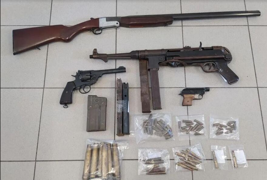 Πλήθος όπλα και εκρηκτικά και 14 συλλήψεις στην Φλώρινα