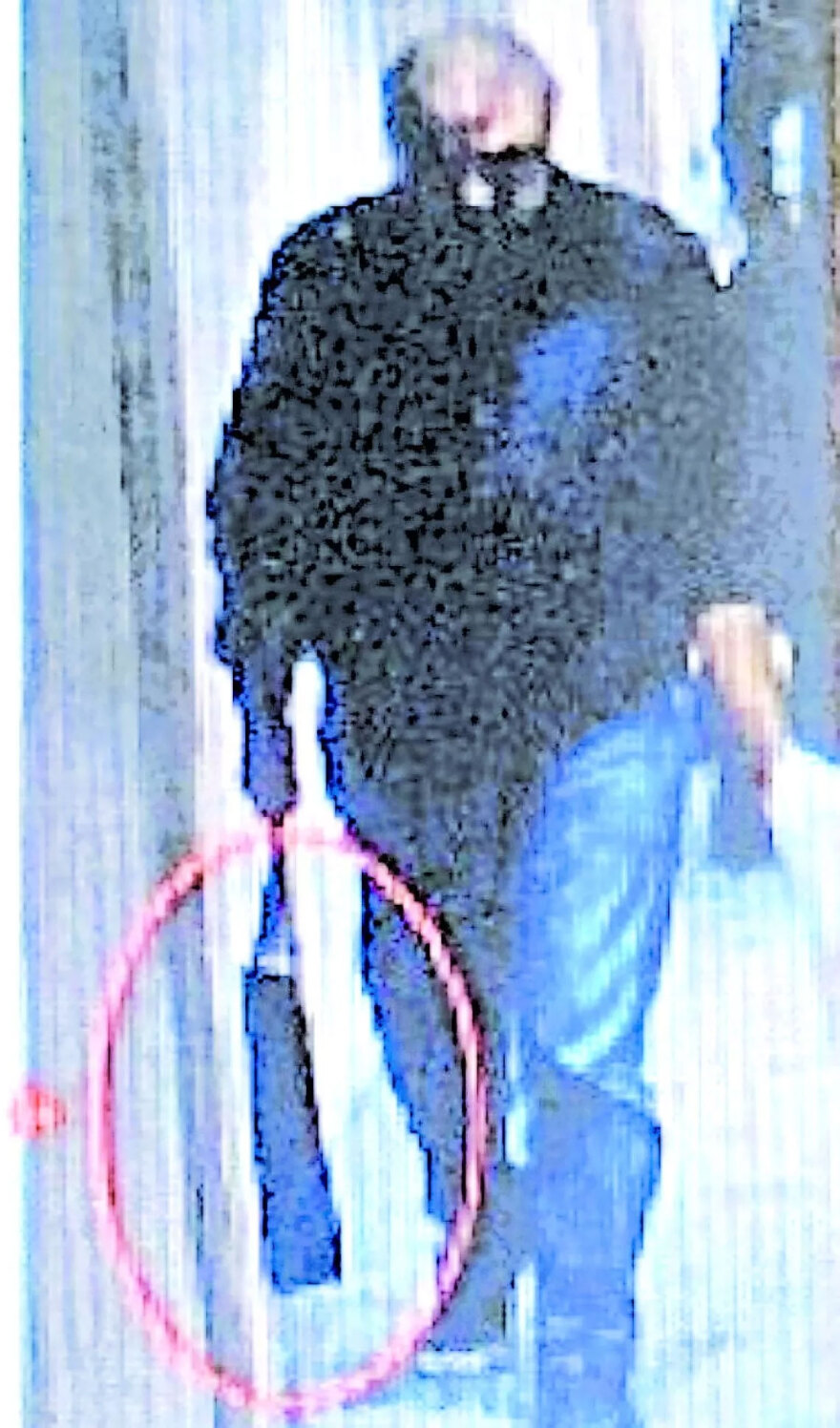 Qatargate: Φωτογραφίες ντοκουμέντο της La Repubblica - Τζιόρτζι και Παντσέρι κουβαλούν βαλίτσες με τα χρήματα