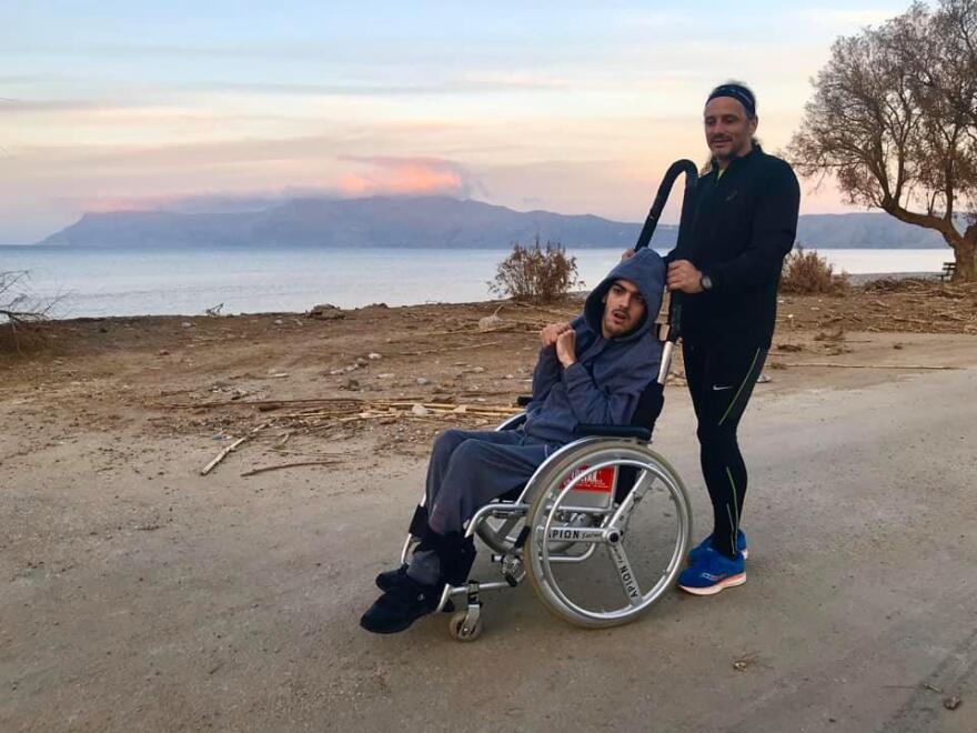 Χανιά: «Λειτούργησα ενστικτωδώς» - Ο αθλητής περιγράφει πώς έσωσε τη γυναίκα από πνιγμό